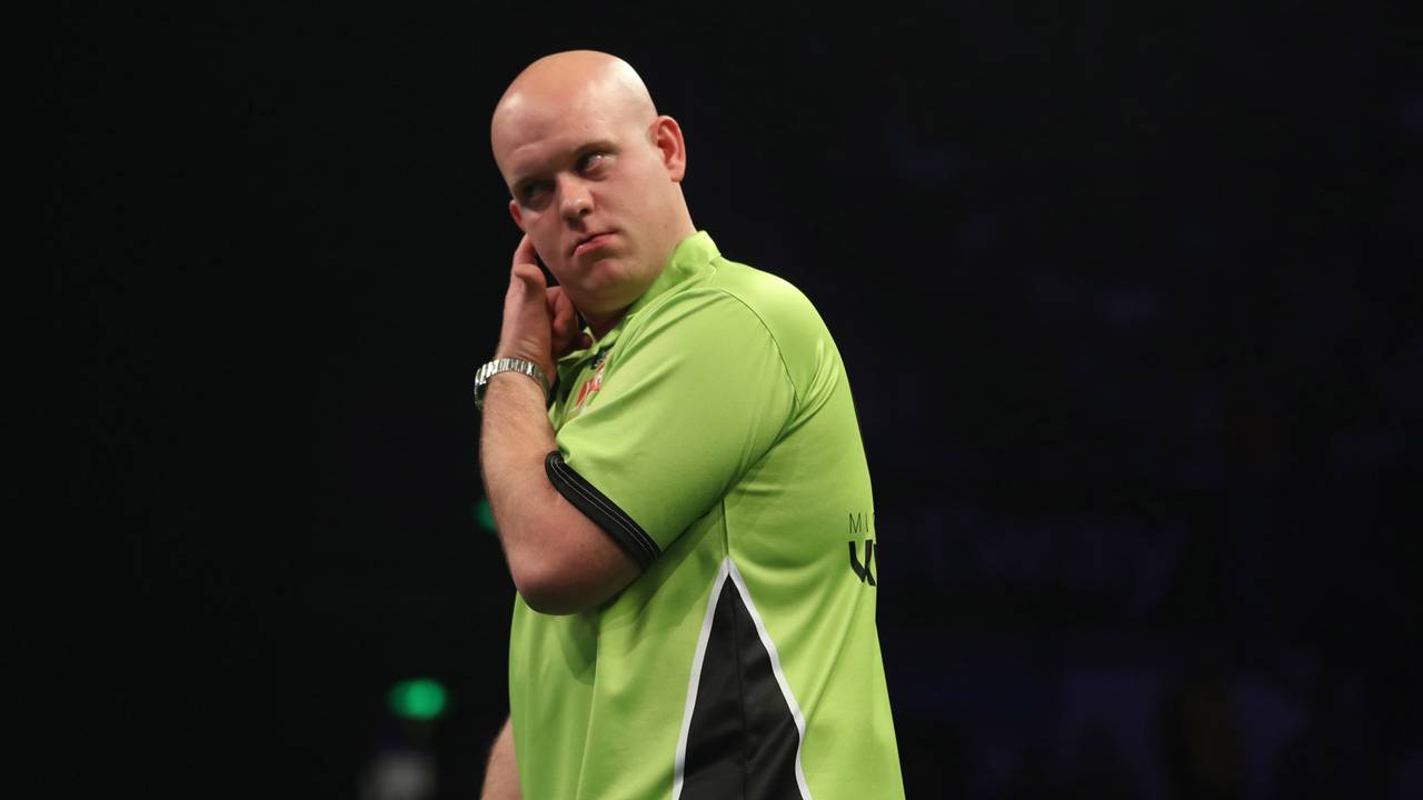 Een vertwijfelde blik bij Michael van Gerwen. (Foto: Lawrence Lustig/PDC)Michael van Gerwen)