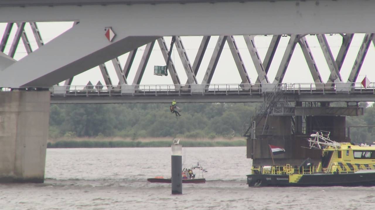 Remko hing onder de HSL-brug