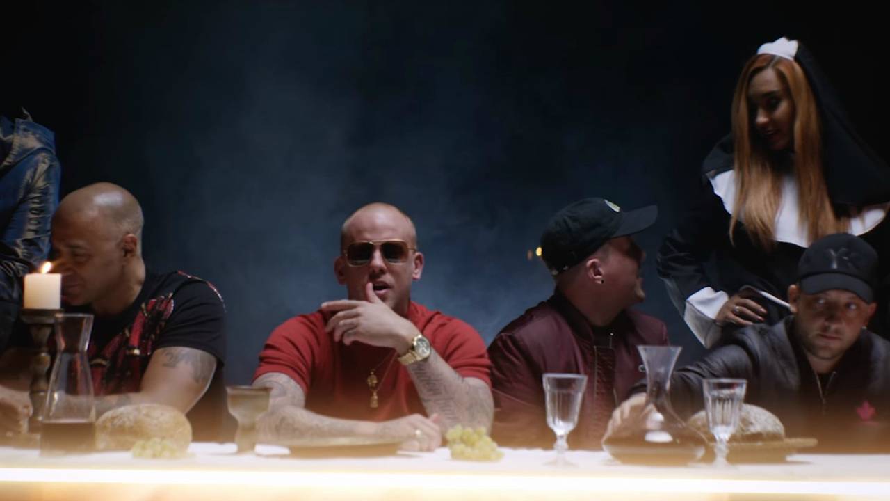 Paul Elstak, Jebroer en Dr Phunk in de clip van Engeltje (beeld: screenshot YouTube)