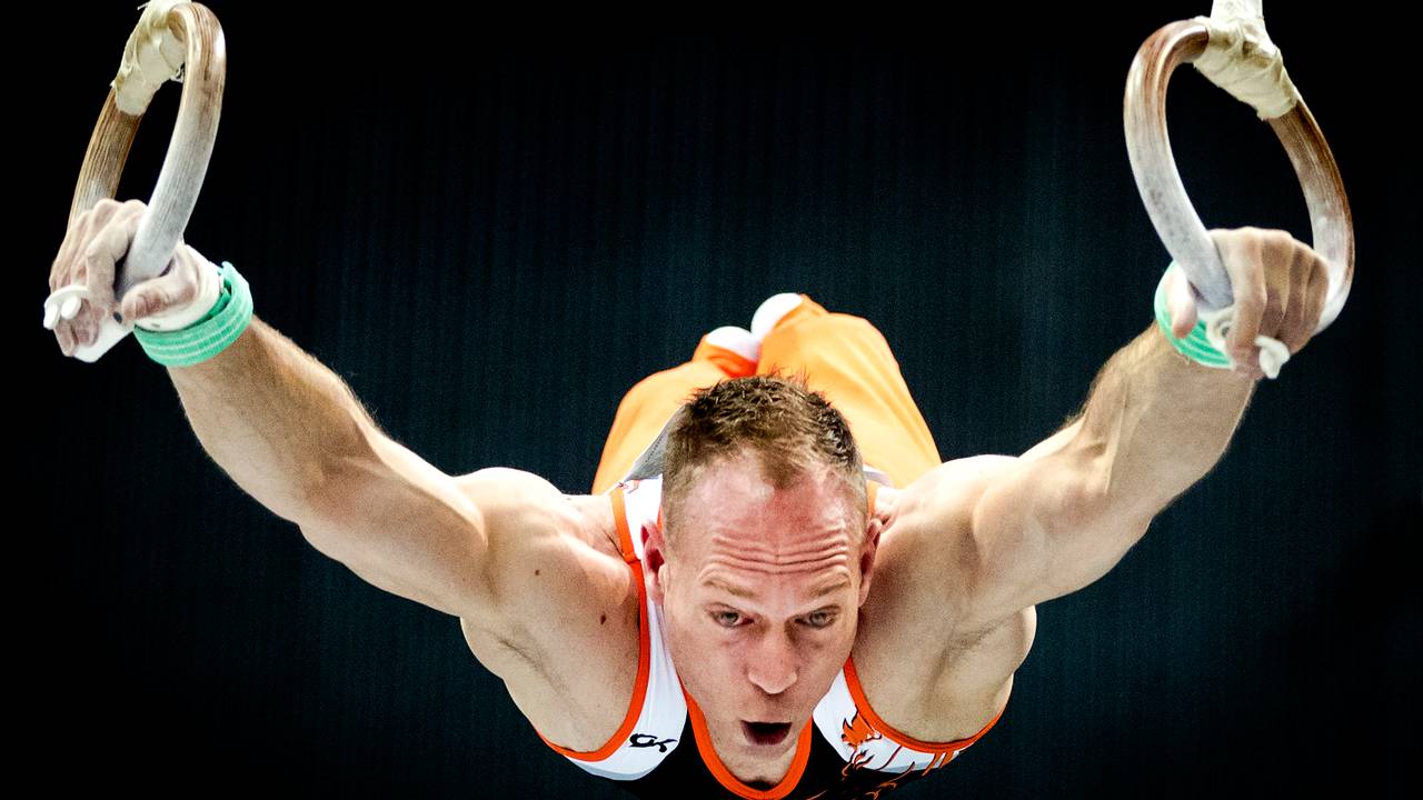 Van Gelder pakt NK-goud op ringen. (foto: ANP)