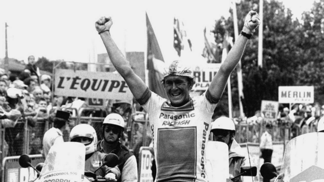 Johan Lammerts komt juichend over de finish (Foto: ANP)