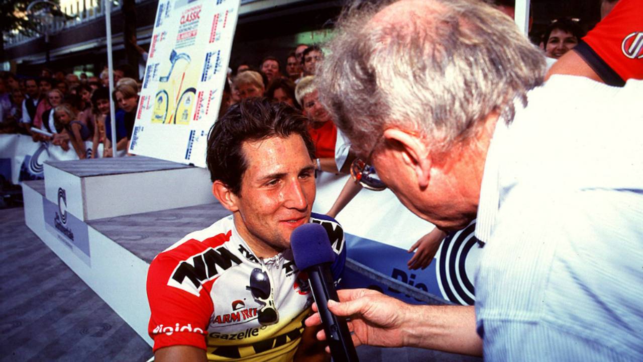 Jeroen Blijlevens in gesprek met een verslaggever (Foto: VI Images)