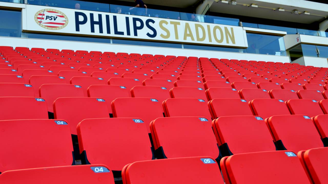De Zuidtribune van het Philips-stadion