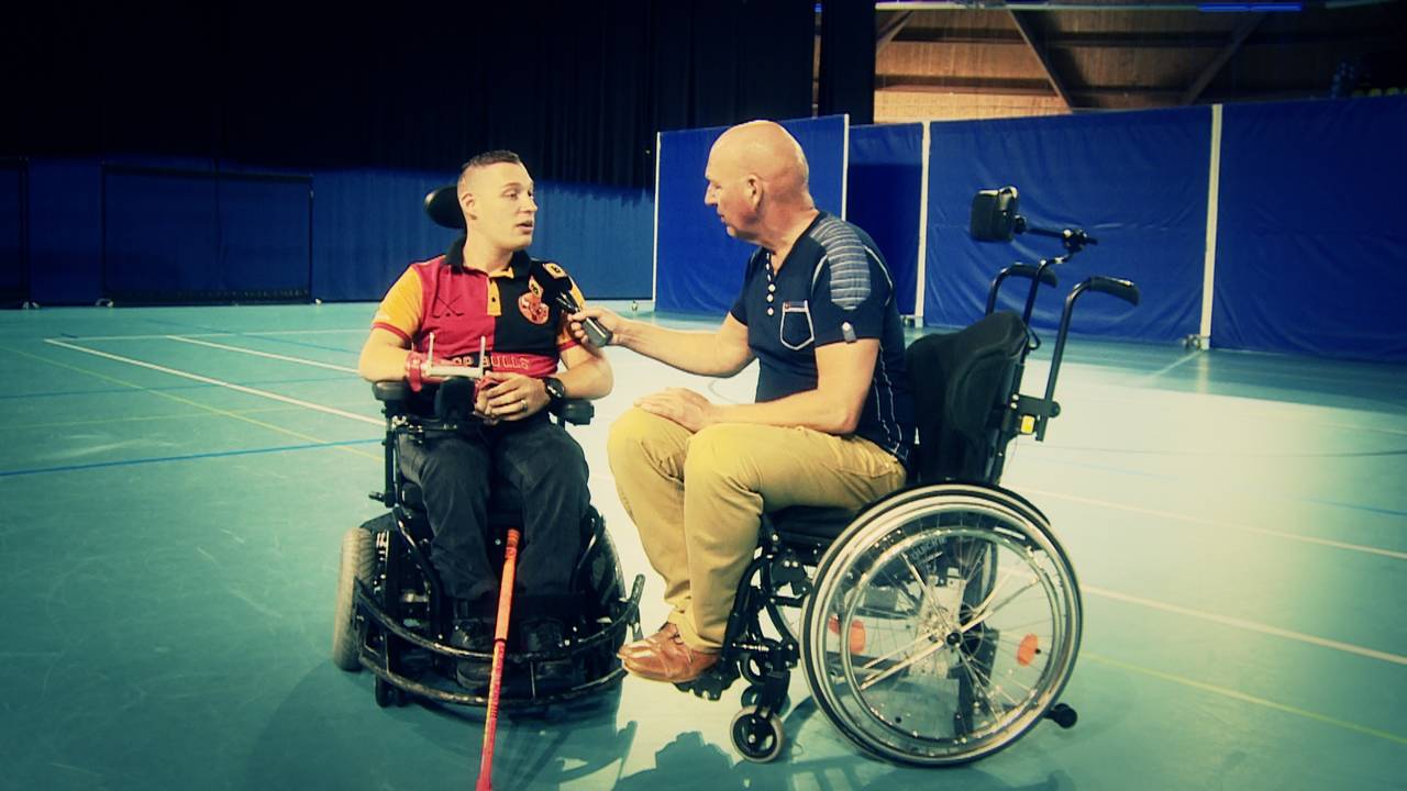 Probeer het maar: rolstoelhockey is vet moeilijk.