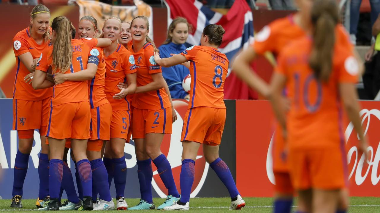 Volgens 'heldervoeler' Stef Freriks hebben de Oranje Leeuwinnen dit jaar voldoende te vieren: een wereldtitel! (Archieffoto: VI Images)