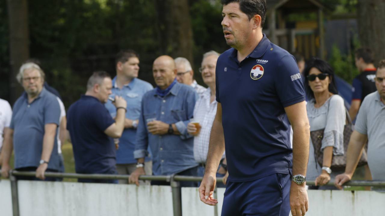 Erwin van de Looi, trainer van Willem II. (Foto: Omroep Brabant)