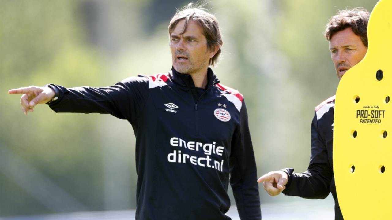 Phillip Cocu met PSV tegen Osijek (Foto: VI Images).