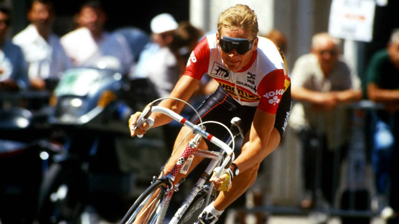 Adrie van der Poel in actie voor Kwantum Hallen (Foto: VI Images)