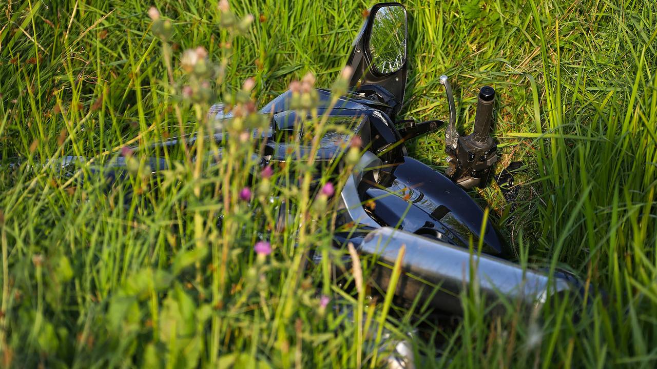 De motor na het ongeluk (foto: Gabor Heeres/SQ Vision Mediaprodukties)