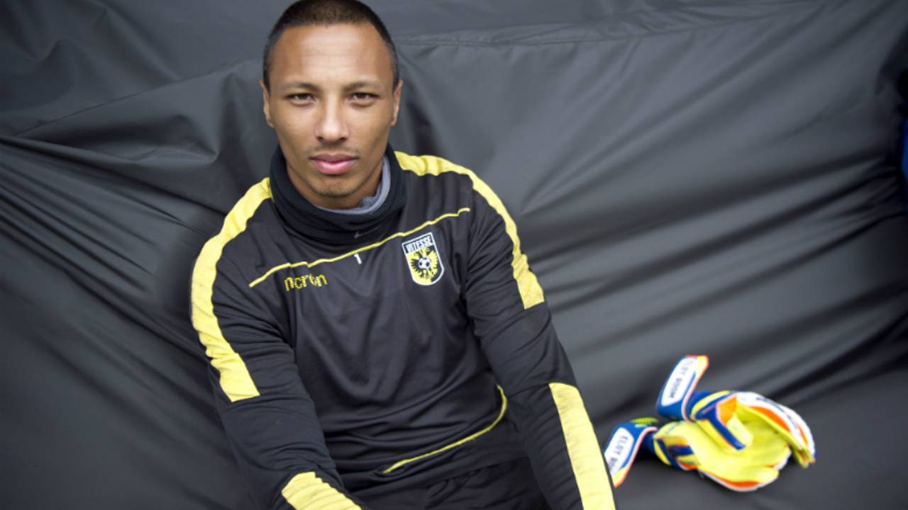 Eloy Room op de bank bij Vitesse (Foto: VI Images)