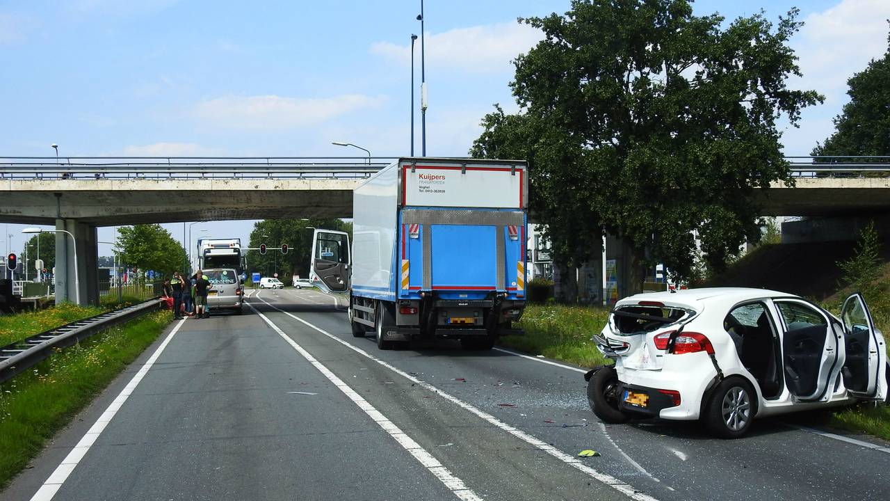 Baby gewond bij ongeluk in Veghel.