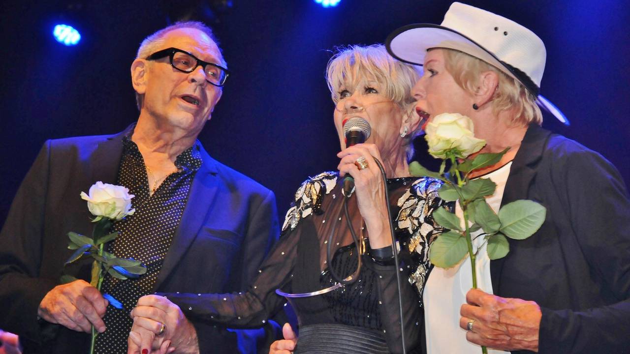 Anneke Grönloh met Ria Valk en Rob de Nijs. (Foto: Harm van Leuken)