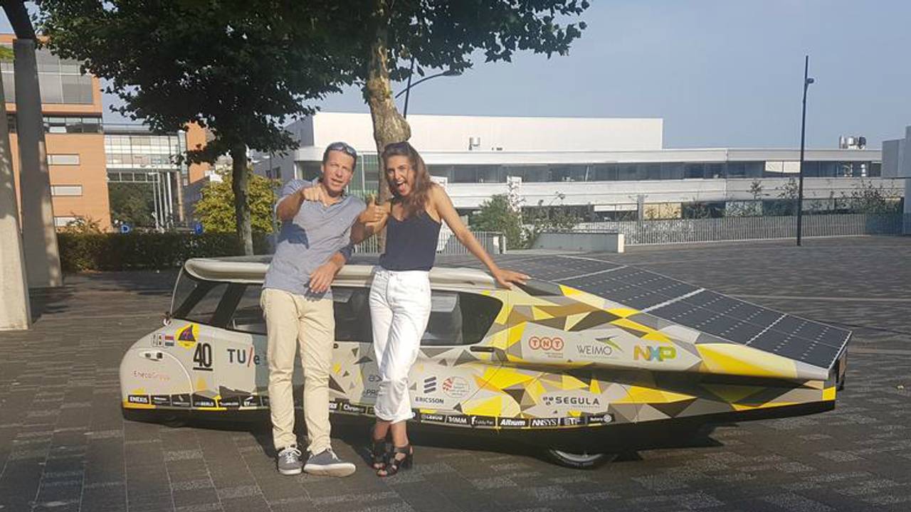 Eindhovense studenten met hun zonneauto dagelijks op televisie - Omroep Brabant