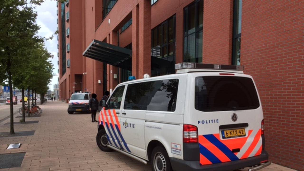 In Rottterdam is al een beveiligde zaal (Foto: Willem-Jan Joachems)