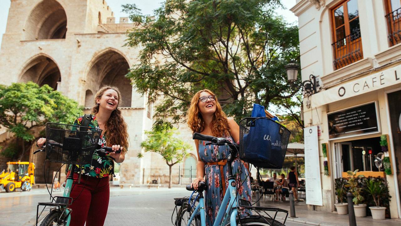 Reizigers op pad via de Eindhovense reisorganisatie (Foto: Withlocals)