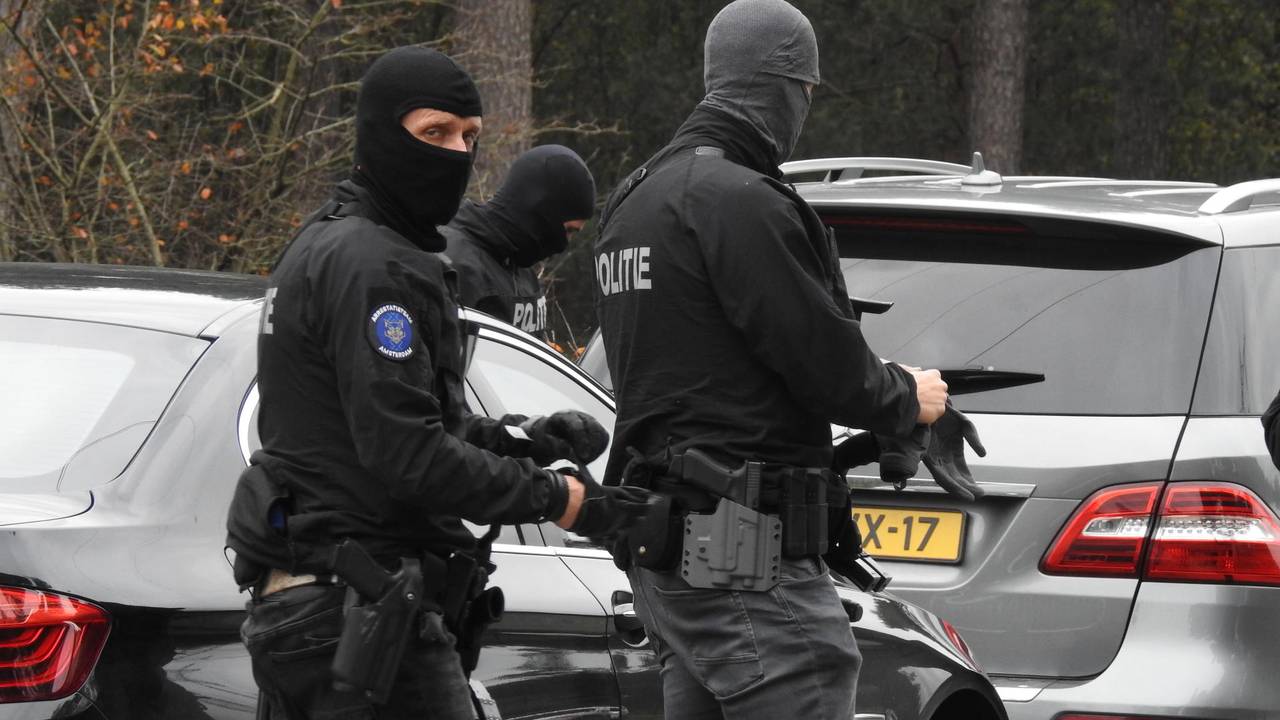 De helikopterkaping op Kempen Airport werd verijdeld. (Foto: SQ Vision)