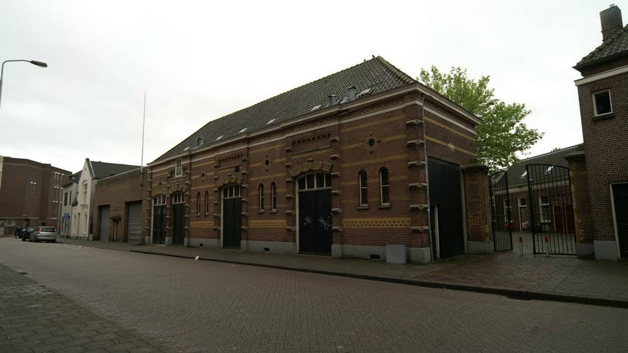 De oude kazerne aan de Paradijslaan in Eindhoven (foto: archief).