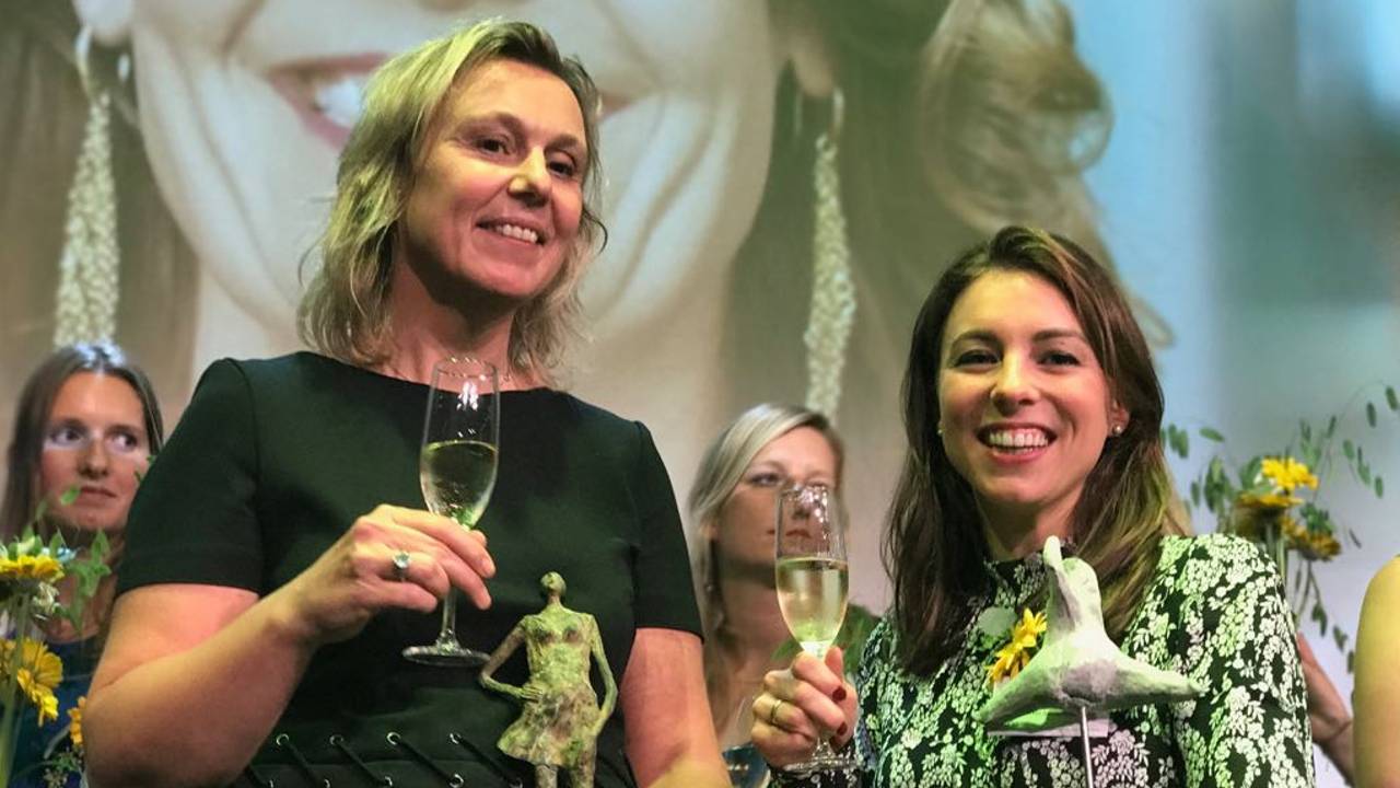 Ingrid de Graaf tijdens de uitreiking. (Foto: Kon BAM groep nv)