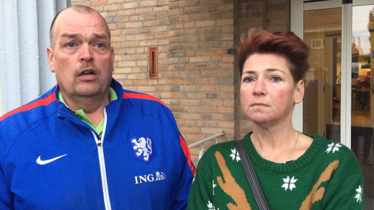 Alwin en Rita zagen een grote brand bij hun huis in Oss (Foto: Raymond Merkx)