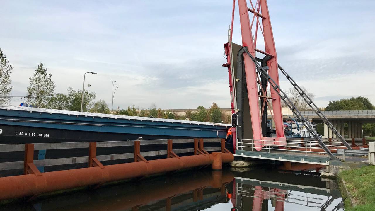 De defecte Houtense Brug. Foto: Twan Spierts