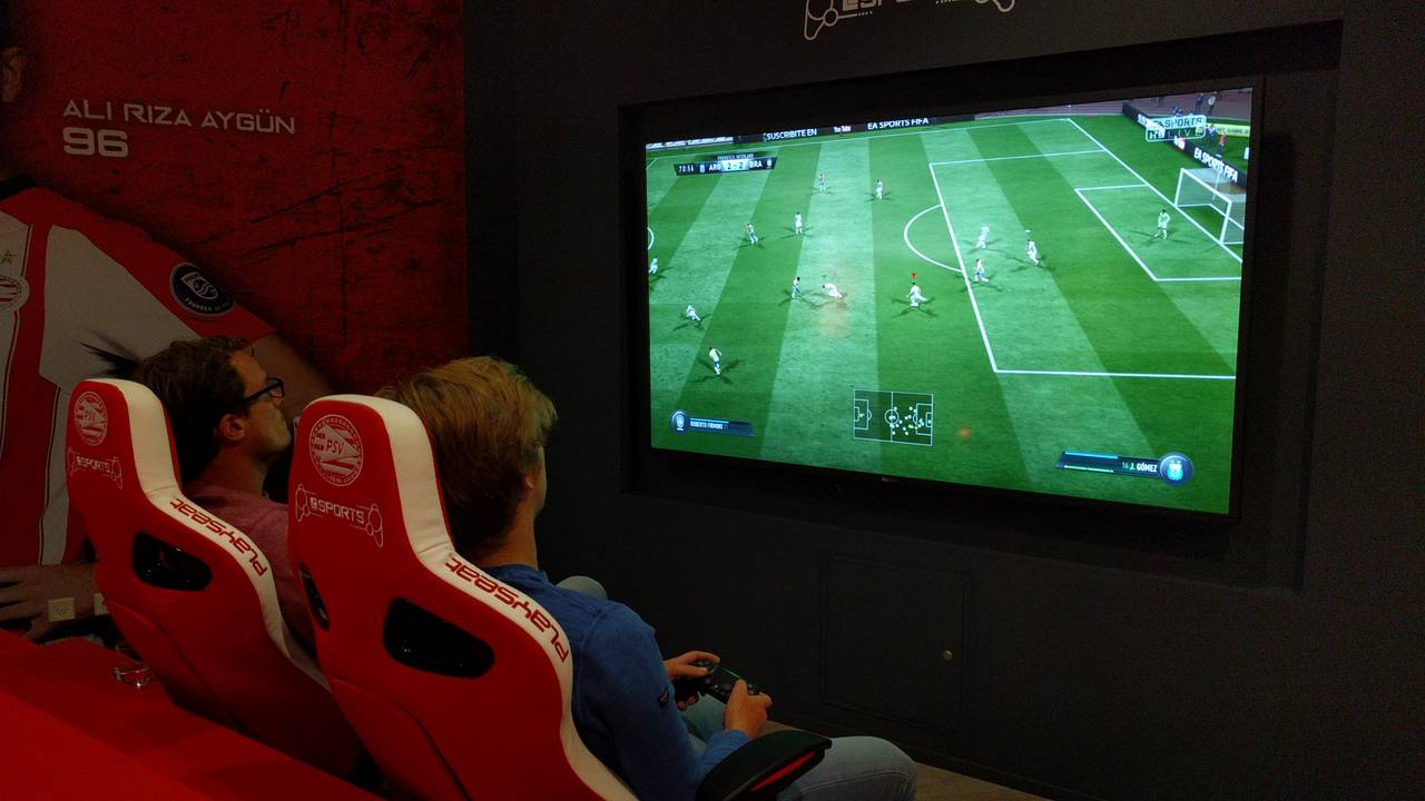 De gloednieuwe eSports Room van PSV. (Foto: Ferenc Triki)