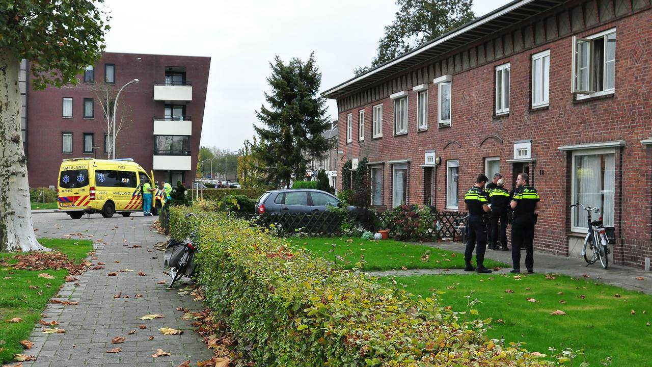 De vrouw viel val de trap. (Foto: FPMB/Marvin Doreleijers)