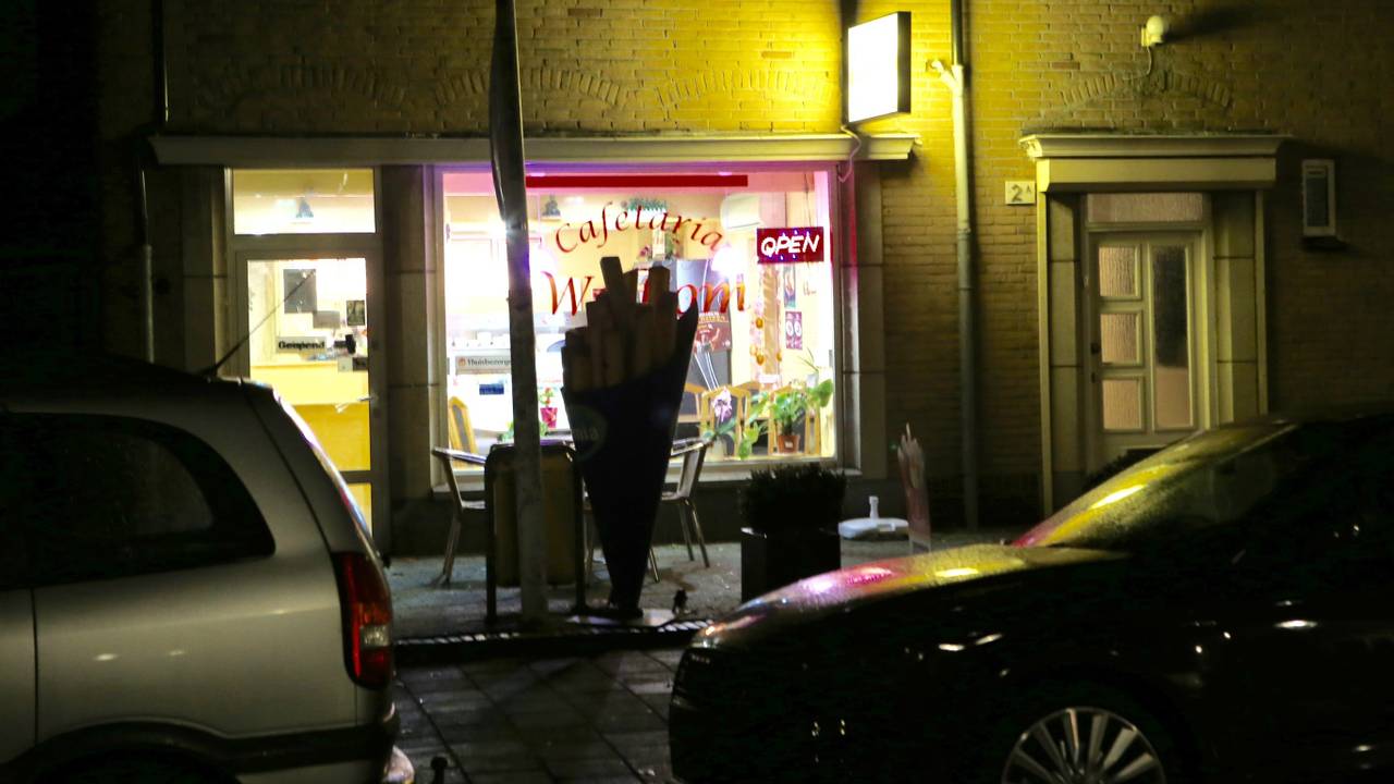 De moeder van de eigenaar stak een stokje voor de overval. (Foto: Hans van Hamersveld)