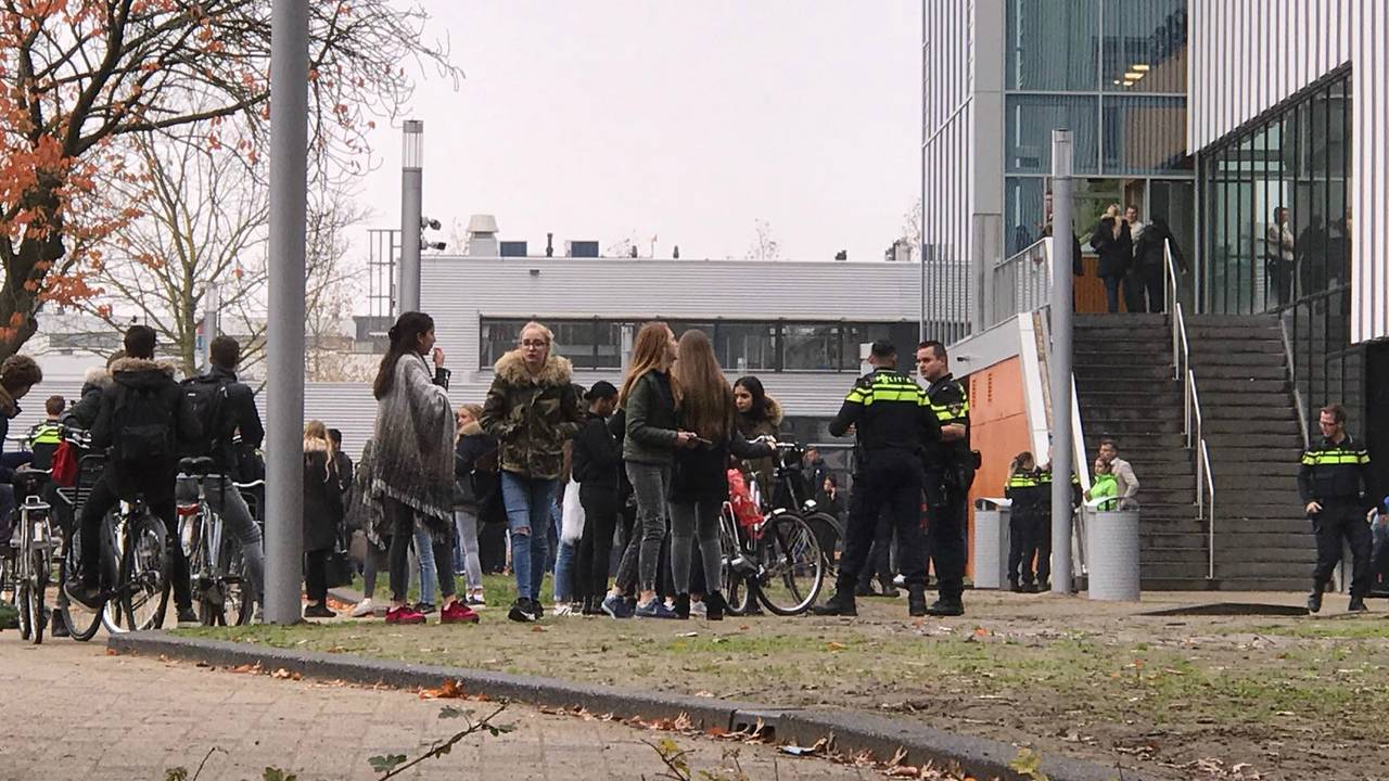 Opstootje zorgde voor veel commotie op Campus 013 in Tilburg. (Foto: Omroep Brabant)