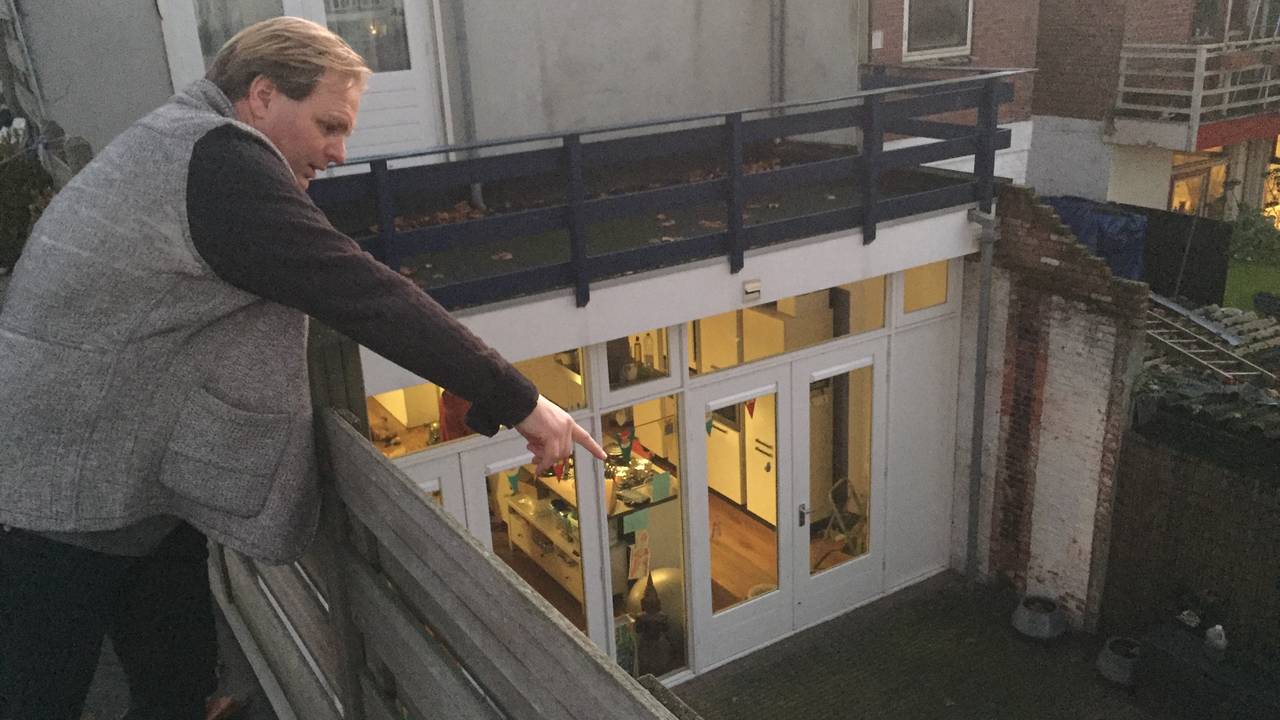 Marco de Jongh bij de plek waar de inbreker vluchtte