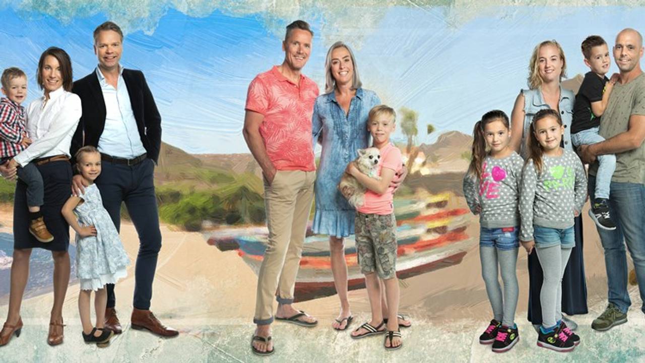 De familie Beerens (rechts) vertrekt naar Kaapverdië. (Beeld: RTL 4)