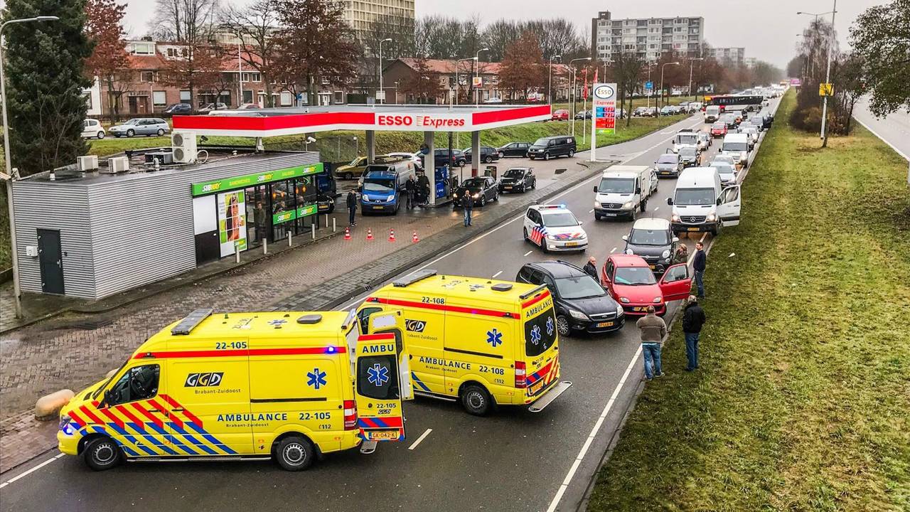 Verkeerschaos door een ongeluk. (Foto: Sem van Rijssel/SQ Vision)