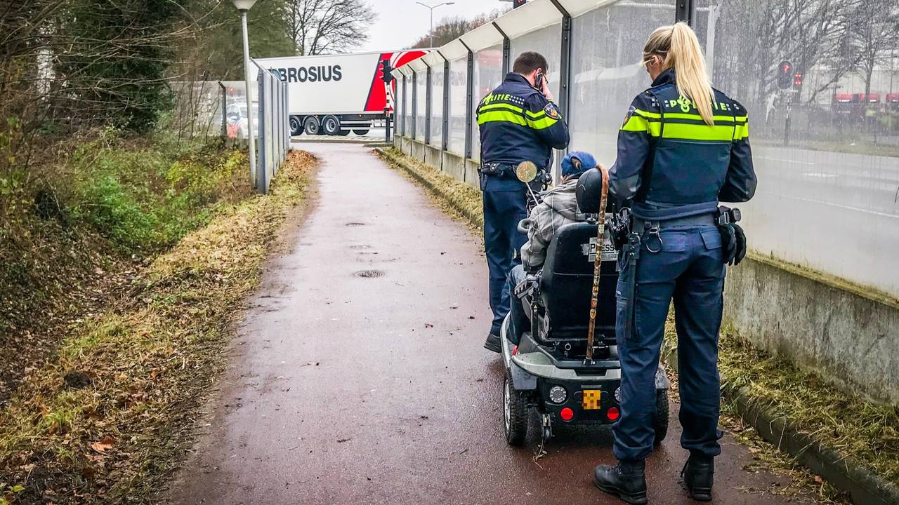 De vrouw wilde na het ongeluk doorrijden. (Foto: SQ Vision)