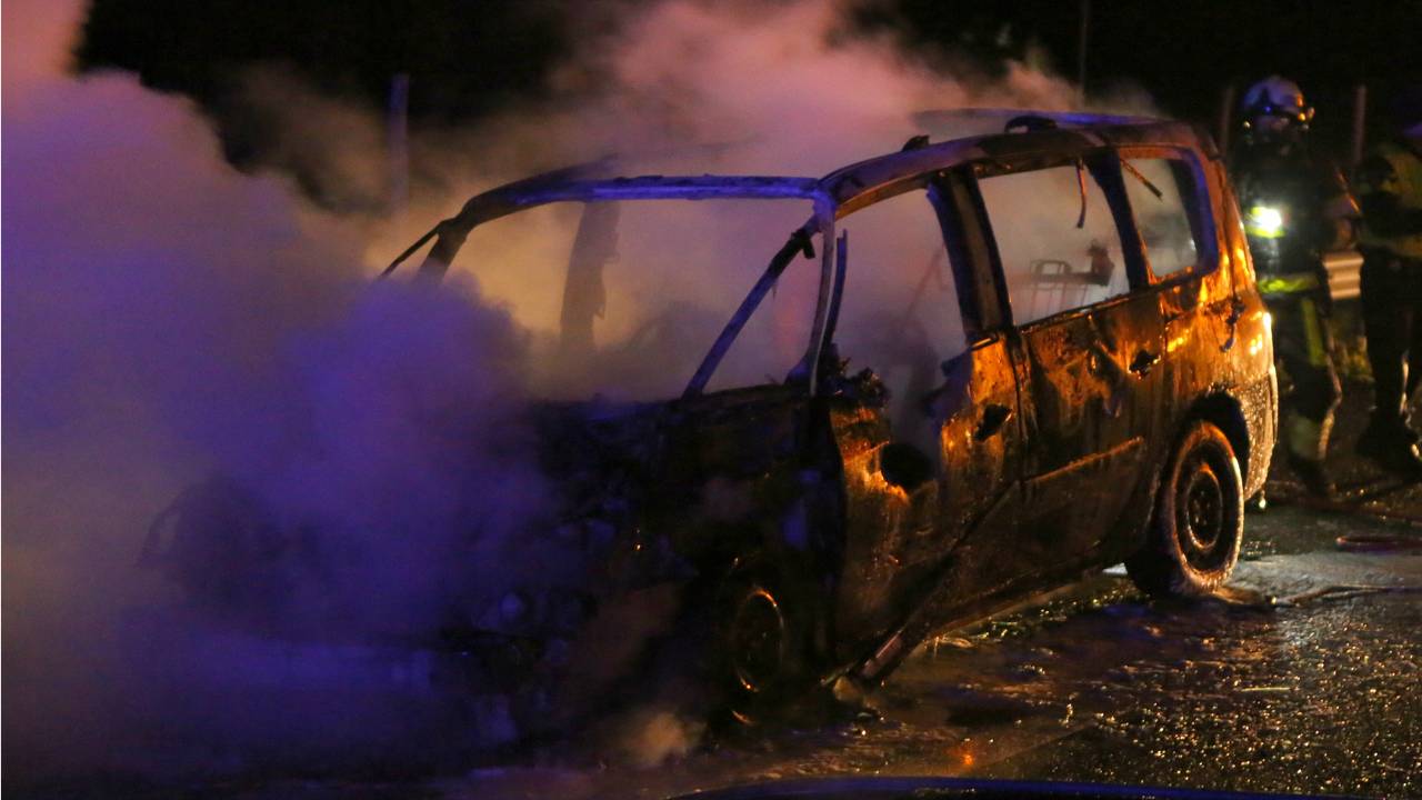 De auto was niet te redden. (Foto: Bernt van Dongen/FPMB)