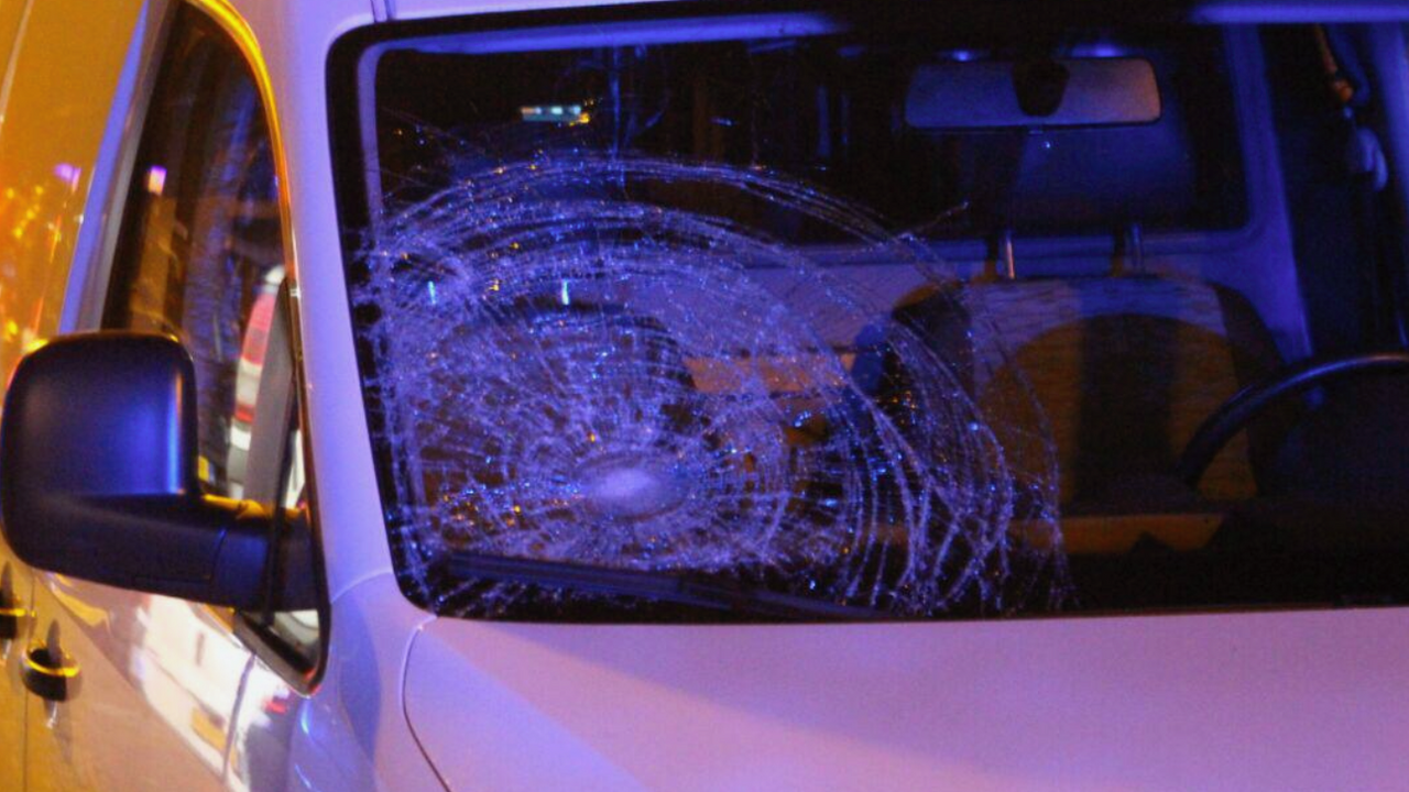 In Erp is maandag rond half zes een vrouw gewond geraakt bij een aanrijding met een auto. Foto: Danny van Schijndel.