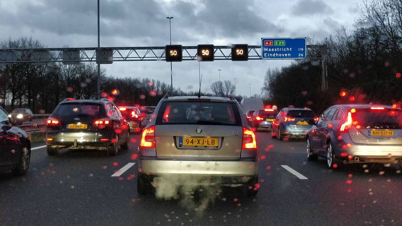 File op de A2 richting Eindhoven (Archieffoto: Renzo Veenstra).
