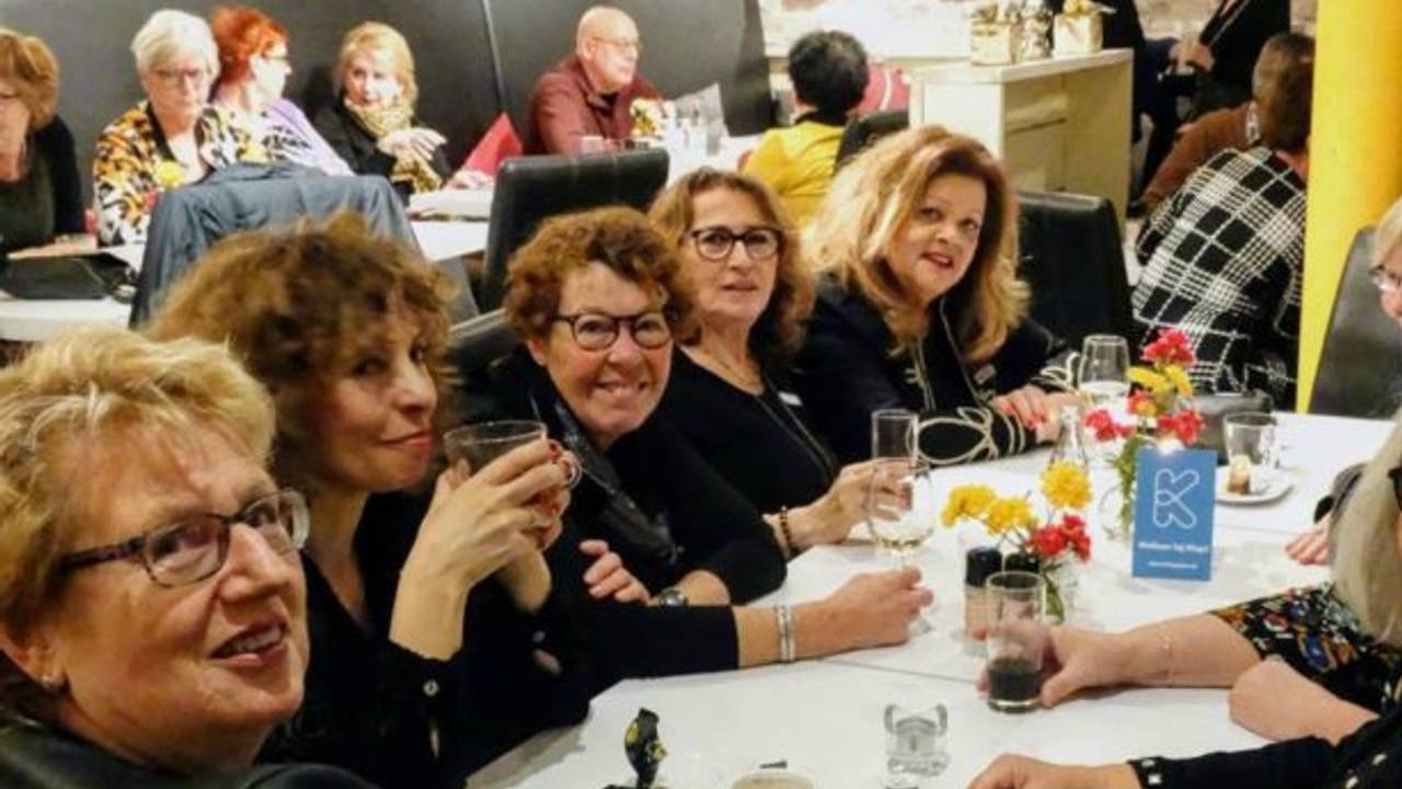 Vijftigplussers kunnen elkaar ontmoeten via de app. (Foto: Klup)