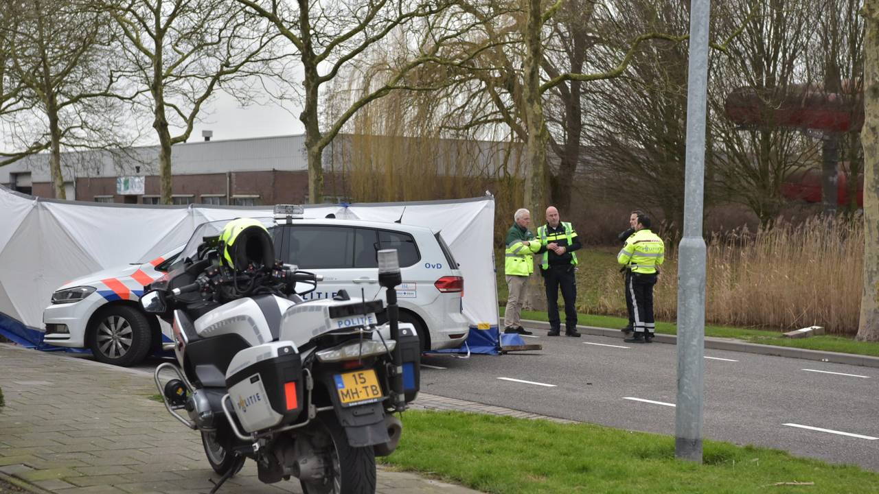 Een 8-jarige fietser overleed bij het ongeval. (Foto: Tom van der Put/SQ Vision)