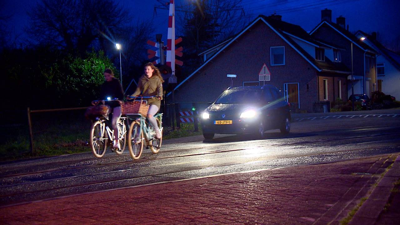 De spoorwegovergang bij Orthen (foto: archief).