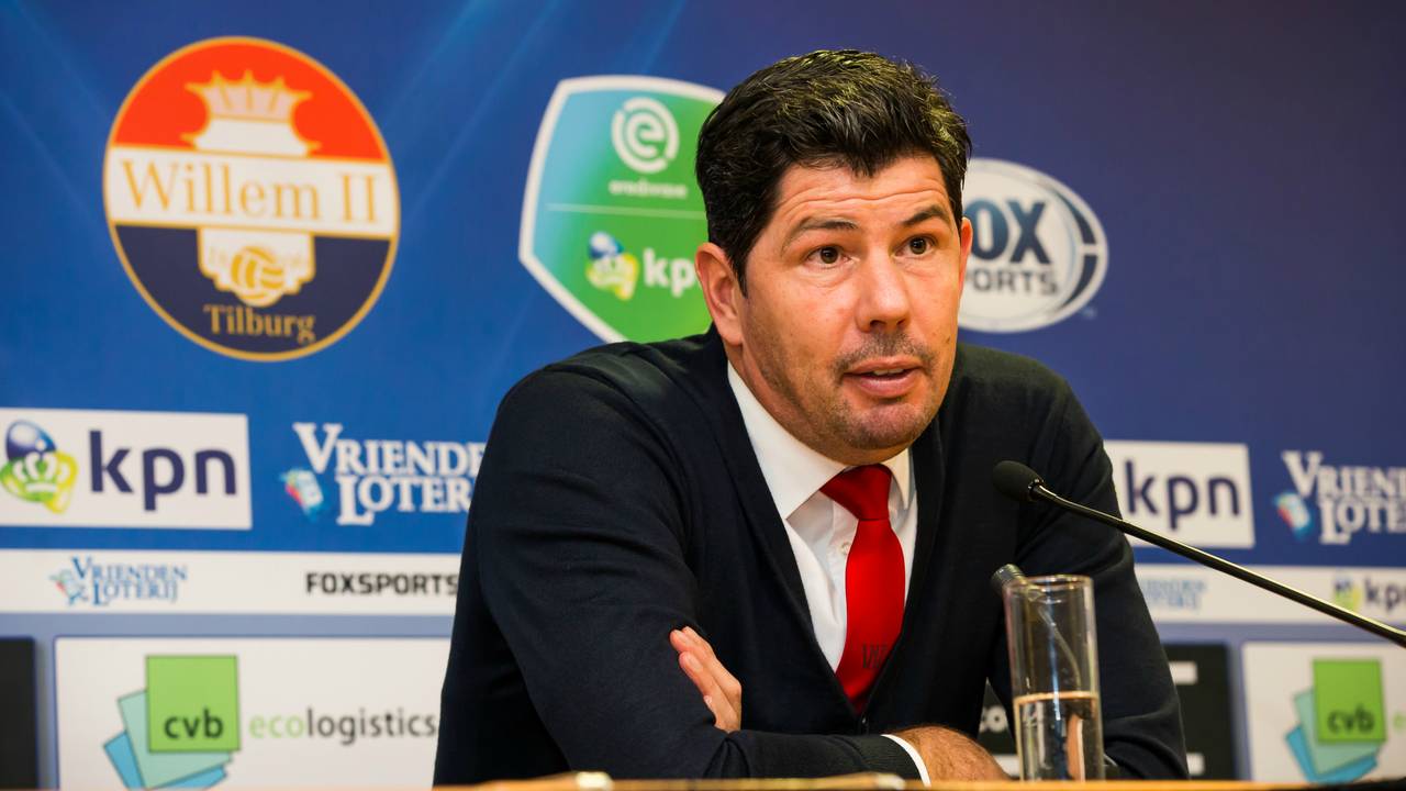 Erwin van de Looi staat zondag tegenover zijn zoon. (Foto: VI Images)