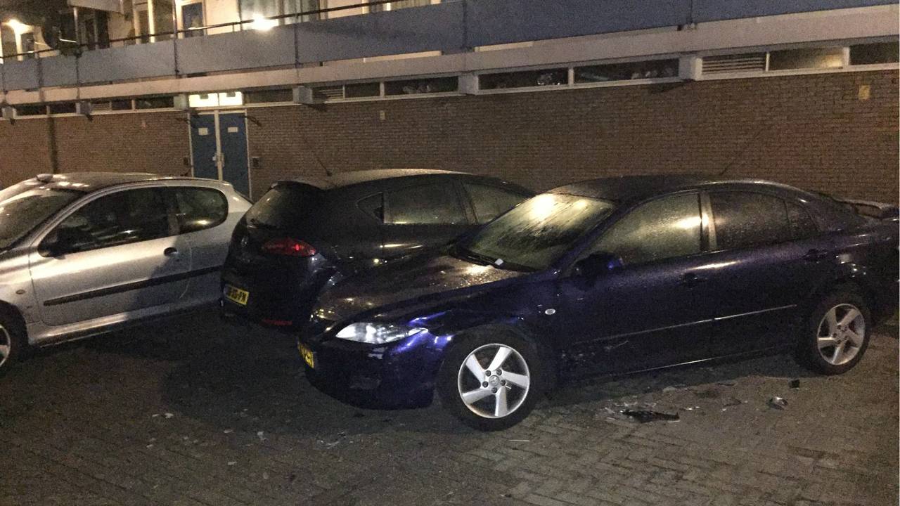 Volgens de politie is er sprake van 'een hoop schade'. (Foto: politie Bergen op Zoom/Facebook)