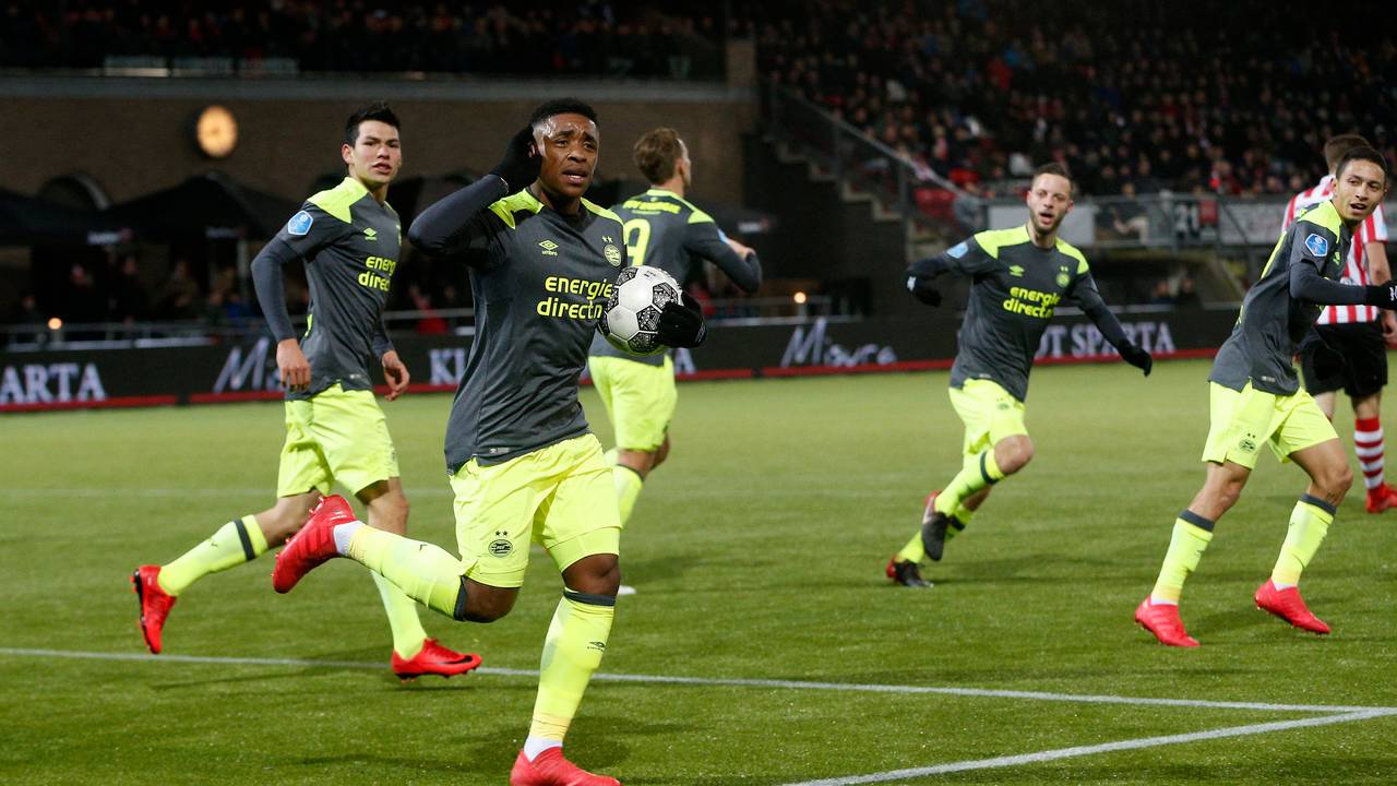 Steven Bergwijn maakte beide goals. (Foto: VI Images)