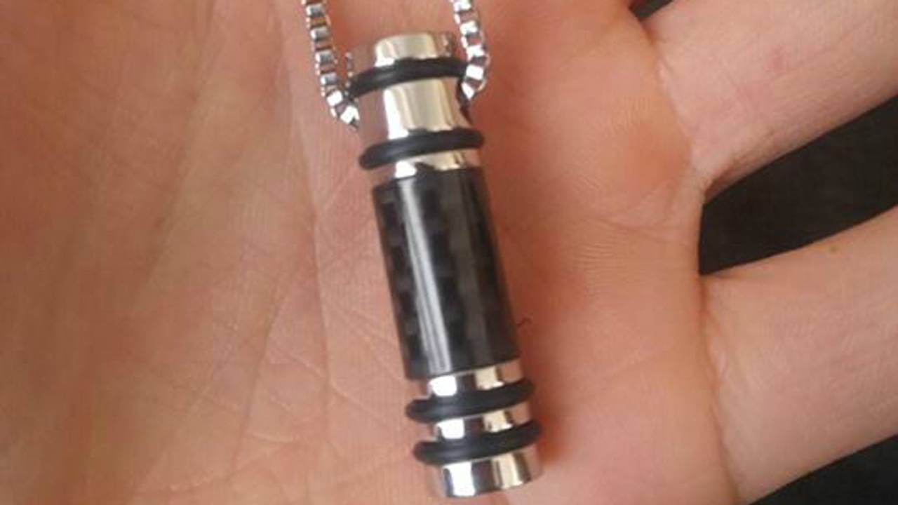 De verloren hanger. (Foto: Bas van Riel/Facebook)