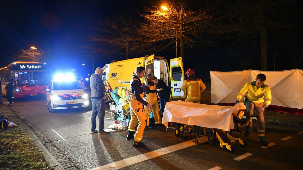 Fietser overleden na ongeluk met stadsbus. (Foto: SQ Vision)
