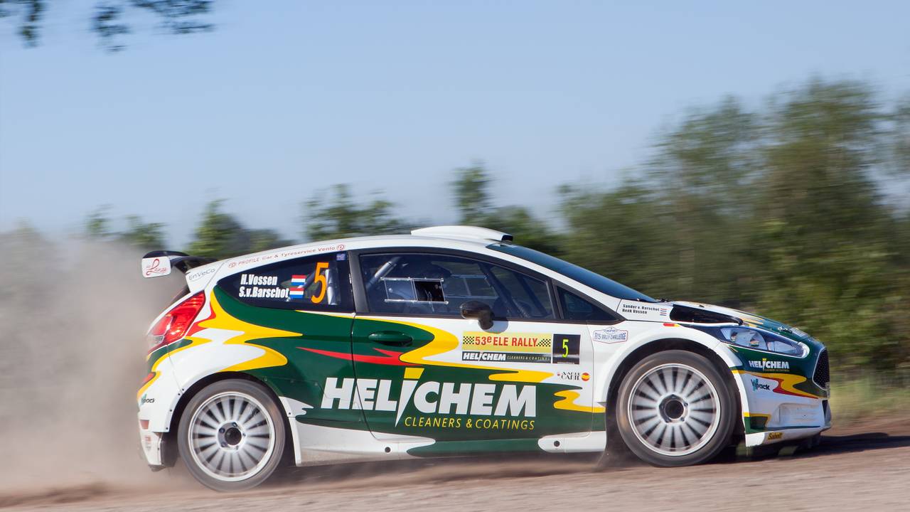 Henk Vossen en Sander van Barschot in een Ford Fiesta R5 tijdens de vorige editie van de ELE Rally.