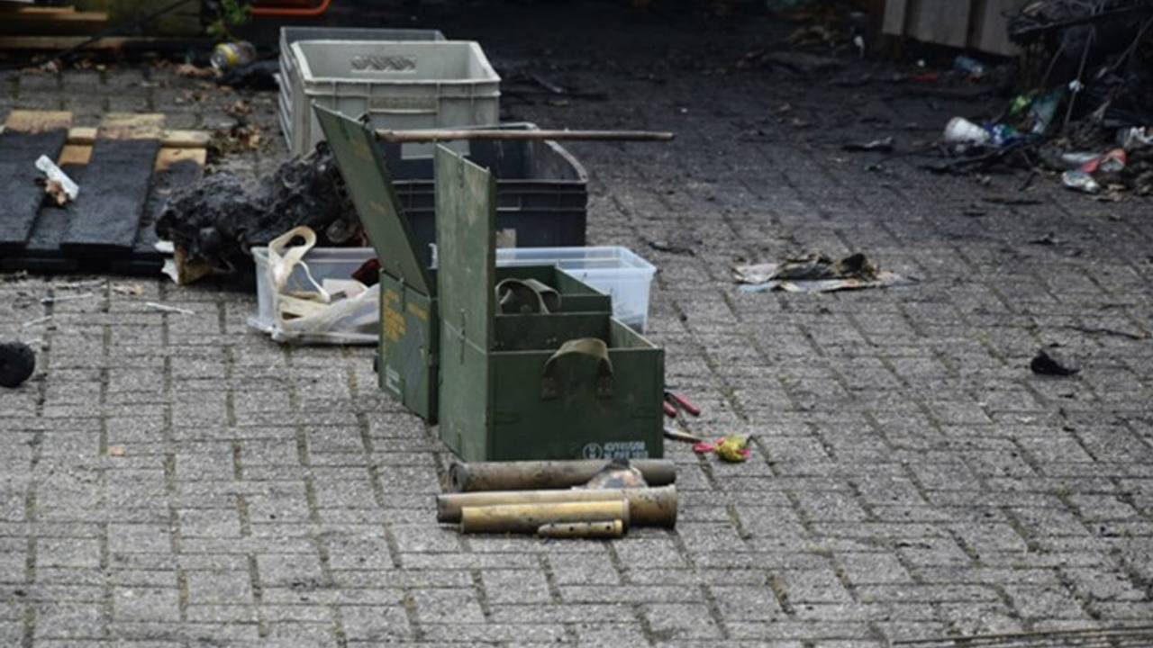 In het huis werd een grote partij munitie gevonden (Foto: Alexander Vingerhoeds/Obscura Foto)