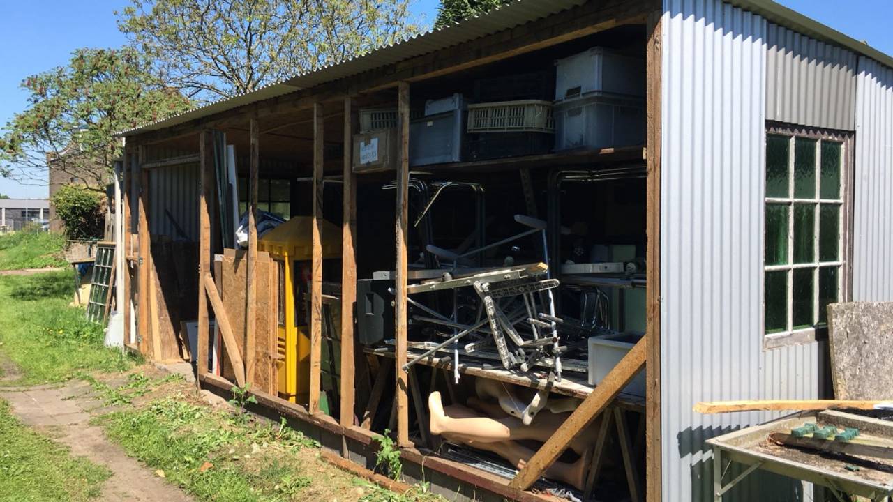 De oude opslag van de Mini Efteling (Foto: Sander de Vaan)