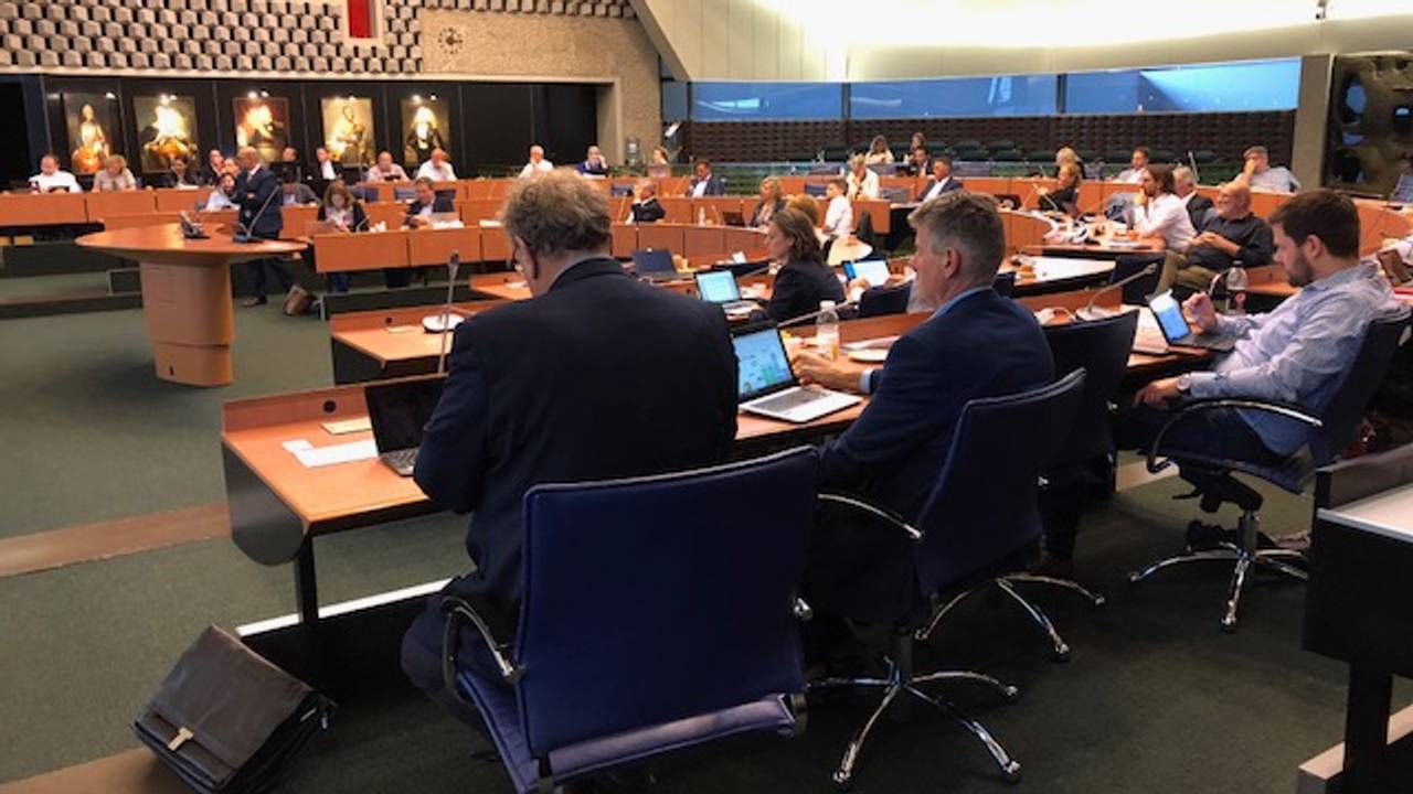 De motie van GroenLinks werd met een ruime meerderheid aangenomen. (Foto: Jan Waalen)