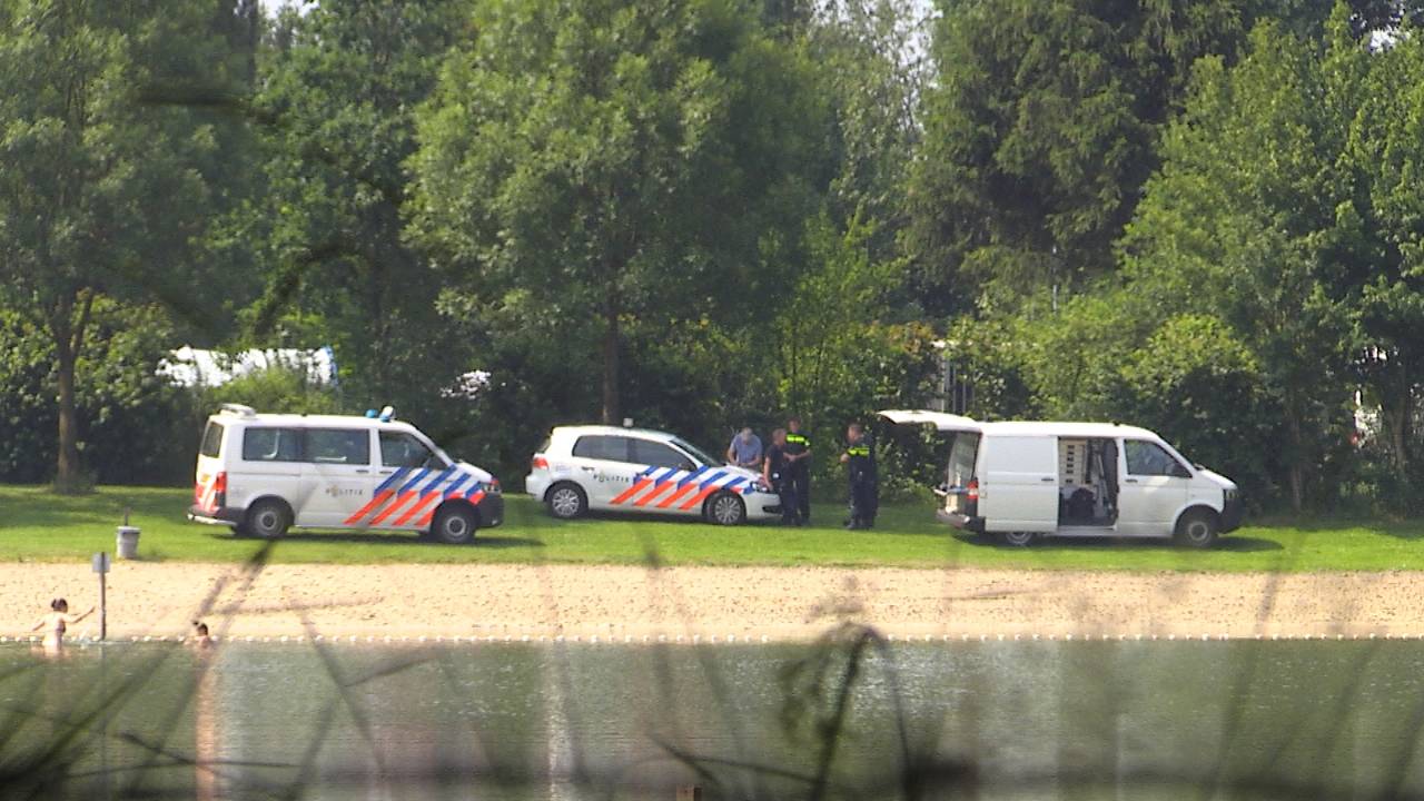 Politieonderzoek in volle gang (Foto: Stan Hamacher)