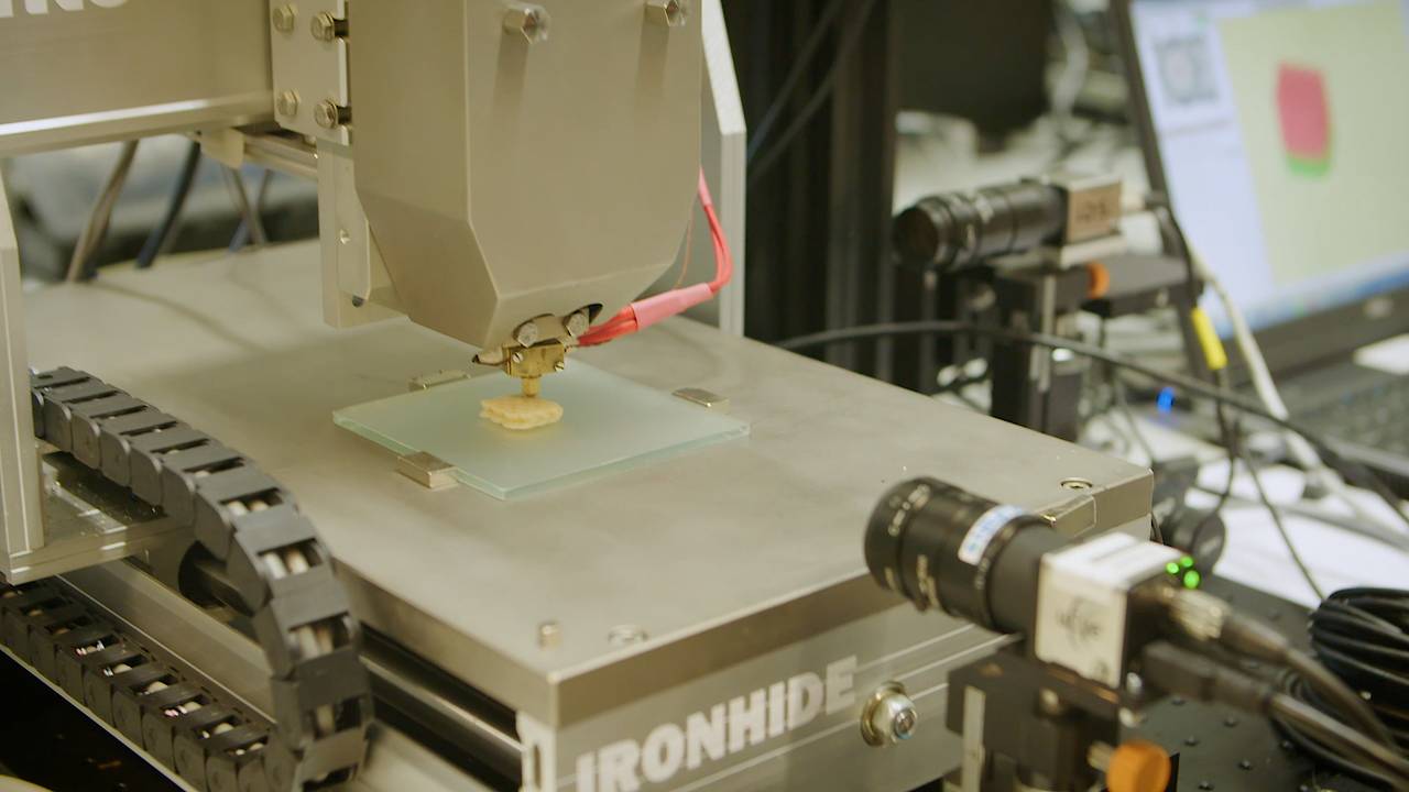 Een koekje wordt geprint bij TNO. Foto: Brabant 2050