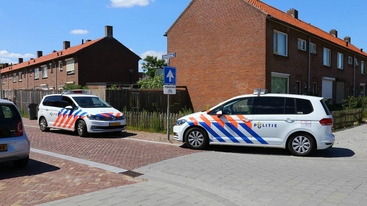 Man schiet in de lucht in Oss. (Foto: Charles Mallo/SQ Vision)